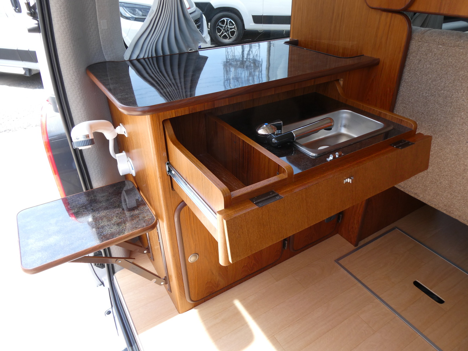 キャンピングカー バンコン ﾋﾞｰｸﾙ　ｸｯﾁｪｯﾀﾌｧﾐｰﾕ　軽油　2WD　FFﾋｰﾀｰ