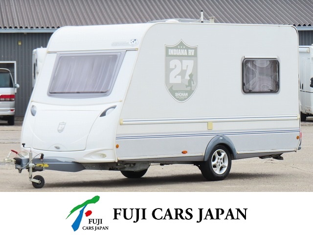 キャンピングカー トレーラー トリガノ エメロード390　牽引免許不要