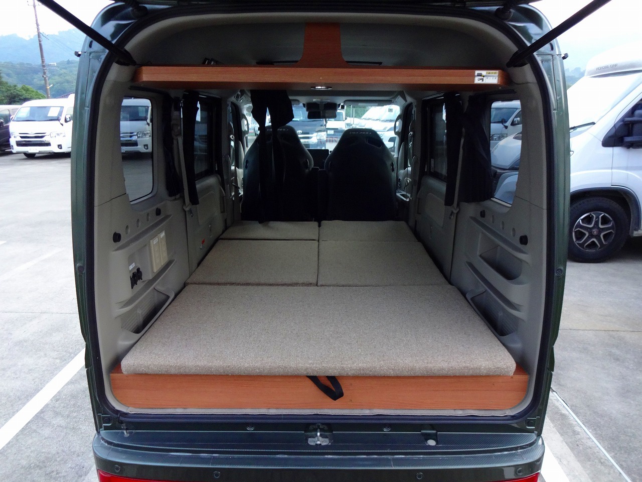 キャンピングカー 軽キャンパー ｴﾌﾞﾘｲ ﾀｼﾞﾏｷｬﾝﾊﾟｰ E340W 4WD　FF暖