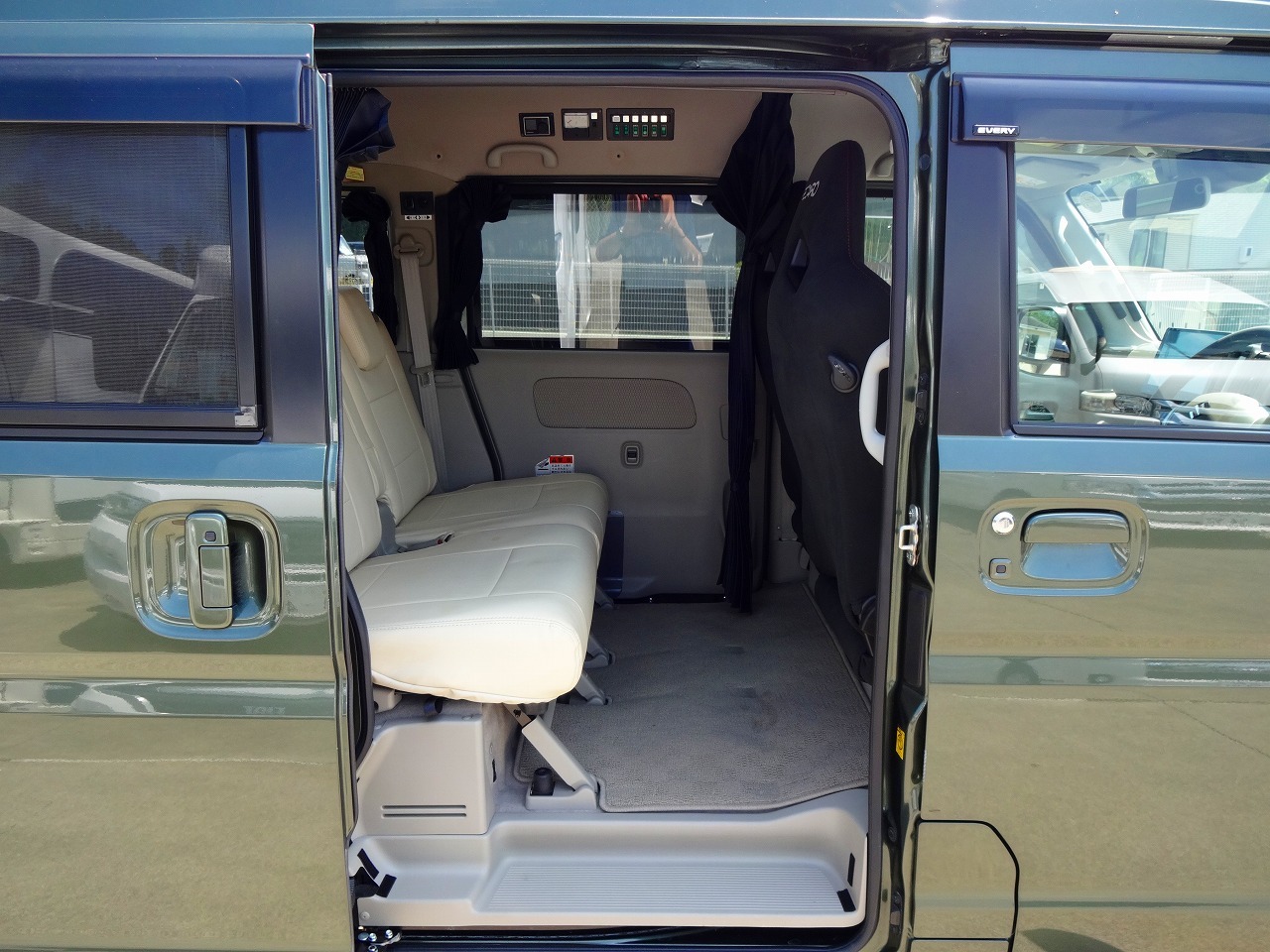 キャンピングカー 軽キャンパー ｴﾌﾞﾘｲ ﾀｼﾞﾏｷｬﾝﾊﾟｰ E340W 4WD　FF暖