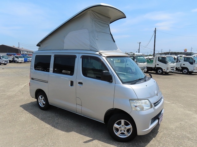 キャンピングカー バンコン ﾗｲﾄｴｰｽ ｷｬﾝﾋﾟﾝｸﾞｶｰ広島 ﾋﾟｺ 4WD