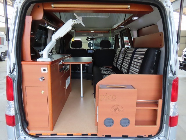 キャンピングカー バンコン ﾗｲﾄｴｰｽ ｷｬﾝﾋﾟﾝｸﾞｶｰ広島 ﾋﾟｺ 4WD