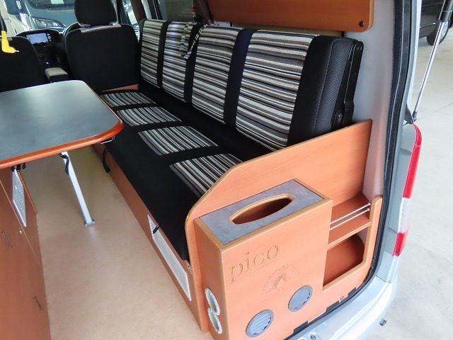 キャンピングカー バンコン ﾗｲﾄｴｰｽ ｷｬﾝﾋﾟﾝｸﾞｶｰ広島 ﾋﾟｺ 4WD