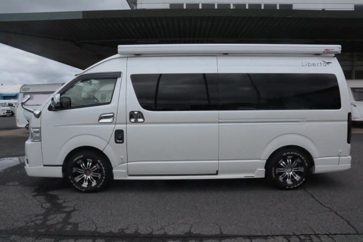 キャンピングカー バンコン ﾊｲｴｰｽ FOCS ﾘﾍﾞﾙﾀ 4WD　ﾘﾁｳﾑ