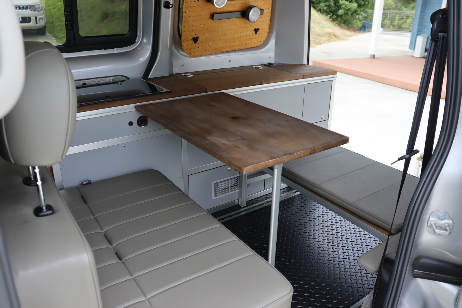 キャンピングカー バンコン NV200ﾊﾞﾈｯﾄ ｱﾈｯｸｽ ﾘｭｳ200　FFﾋｰﾀｰ