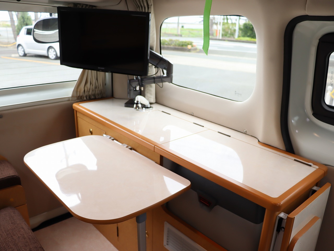 キャンピングカー バンコン NV200 ｷｬﾝﾋﾟﾝｸﾞｶｰ広島 ﾎﾟｯﾌﾟｺﾝeE