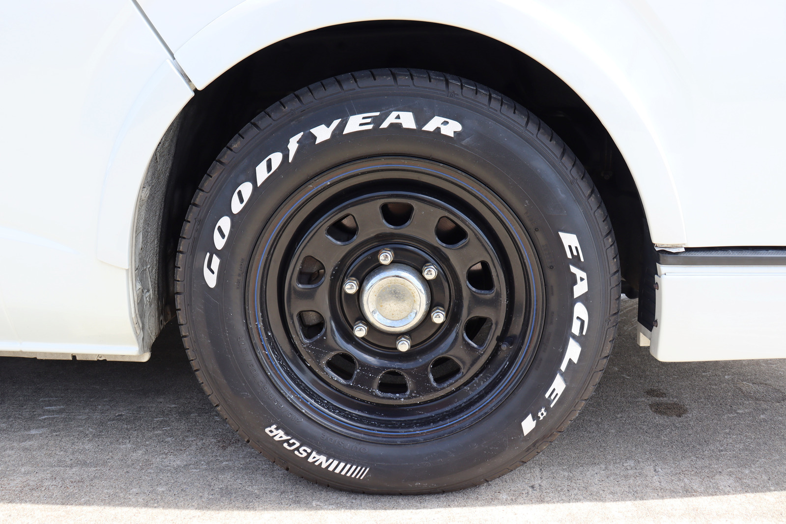 キャンピングカー バンコン ﾊｲｴｰｽ　ｺﾝﾊﾟｽﾄﾞﾙｸ　12Vｸｰﾗｰ　FF　鉛3
