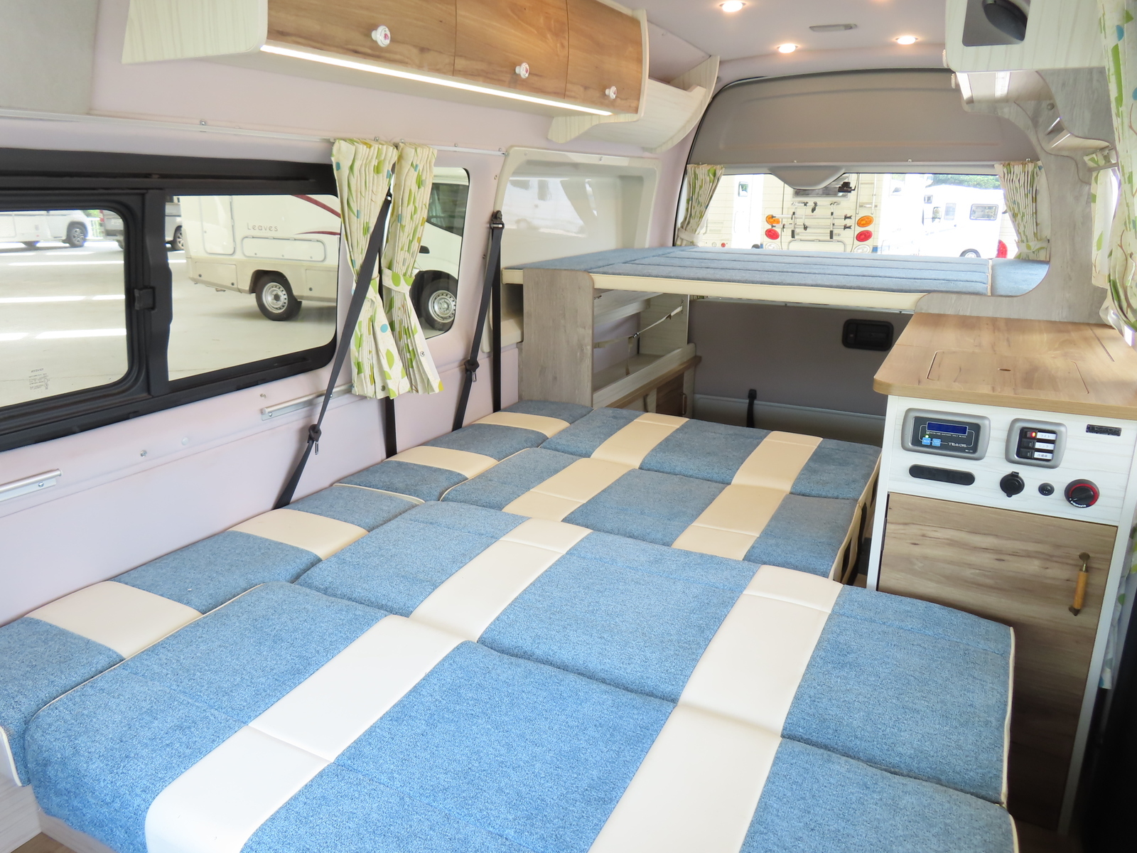 キャンピングカー バンコン ﾊｲｴｰｽ ﾃｨﾋﾟｰ ﾄﾗﾎﾞｲLBD200SL