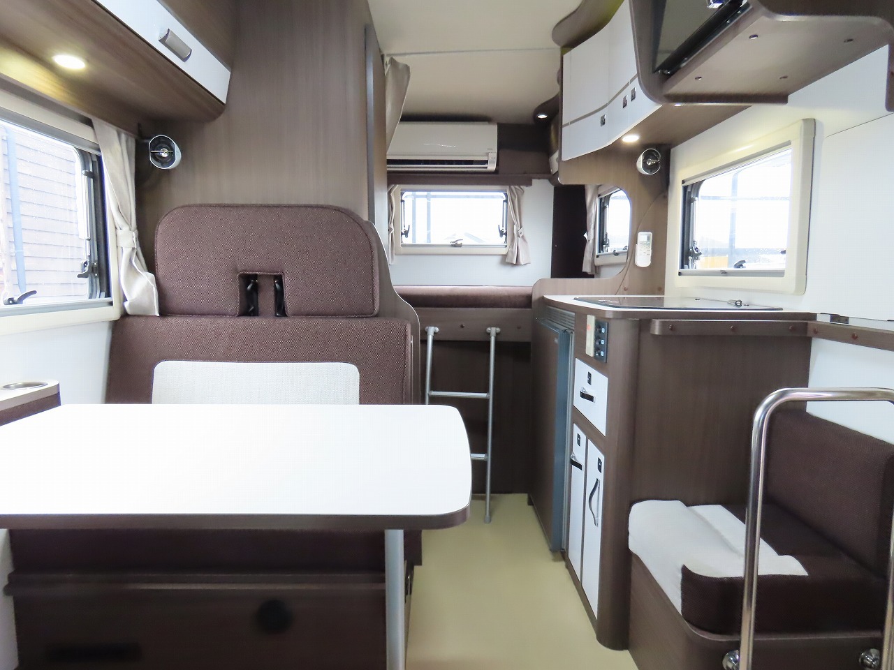 キャンピングカー キャブコン ｶﾑﾛｰﾄﾞ ﾅｯﾂRV ｸﾚｱｴﾎﾞ5.3X