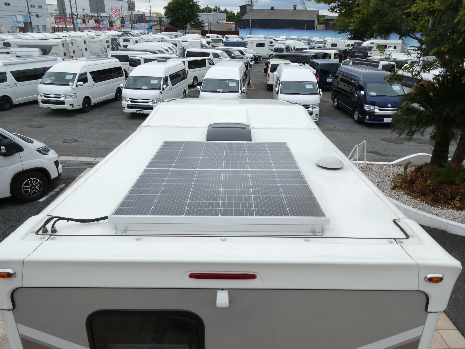 キャンピングカー キャブコン 東和ﾓｰﾀｰｽ　ｳﾞｫｰﾝR2B　ｼｰﾃｯｸ急速走行充電