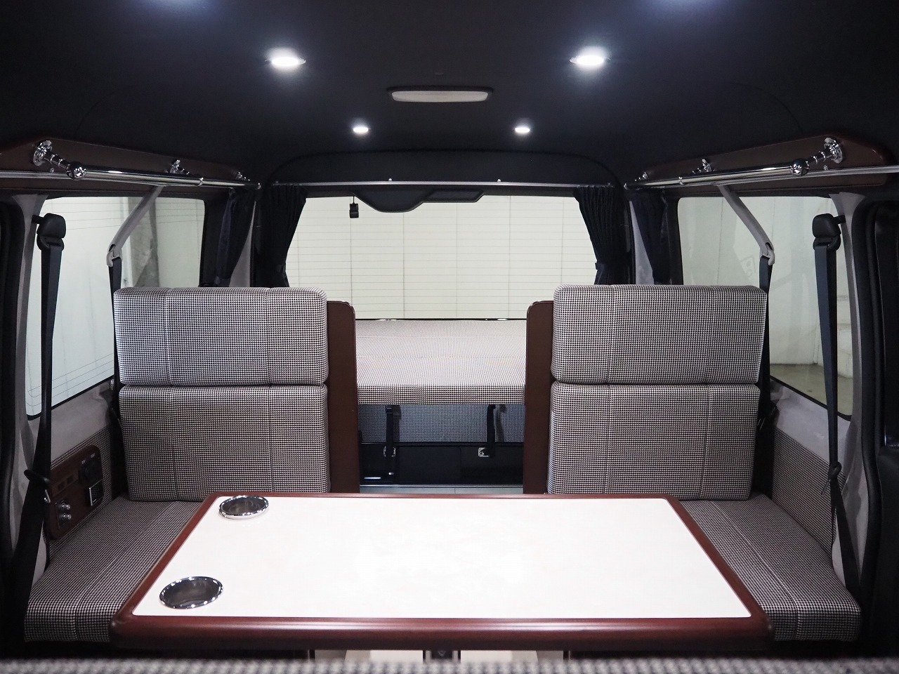 キャンピングカー バンコン ﾊｲｴｰｽ OMC ﾂｲﾝｽﾞｴｰｽ4WD　FF　電子ﾚﾝｼﾞ