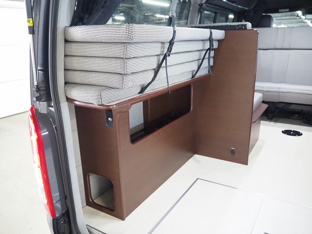 キャンピングカー バンコン ﾊｲｴｰｽ OMC ﾂｲﾝｽﾞｴｰｽ4WD　FF　電子ﾚﾝｼﾞ