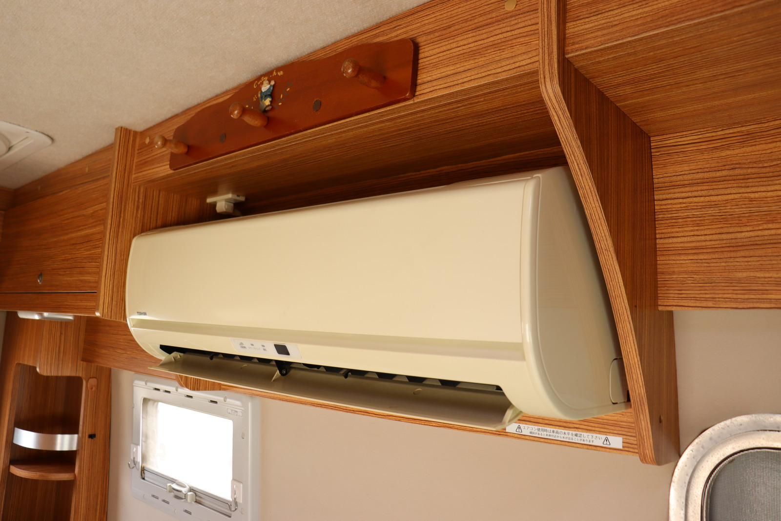 キャンピングカー キャブコン ﾎﾞﾝｺﾞ ﾛｰﾀｽRV ﾏﾝﾎﾞｳ　家AC　発電機　ｿｰﾗｰ