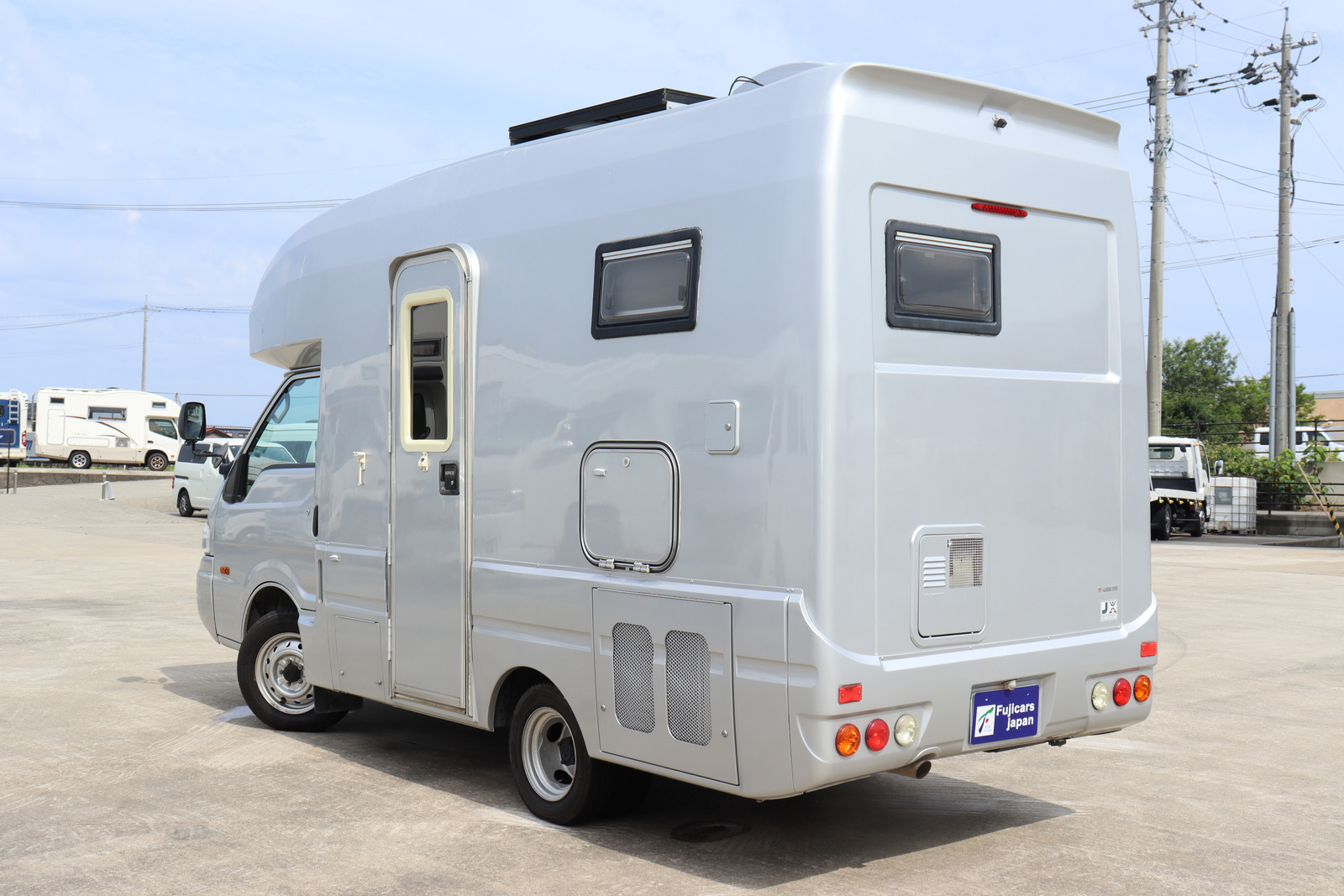 キャンピングカー キャブコン ﾎﾞﾝｺﾞ ﾛｰﾀｽRV ﾏﾝﾎﾞｳ　家AC　発電機　ｿｰﾗｰ