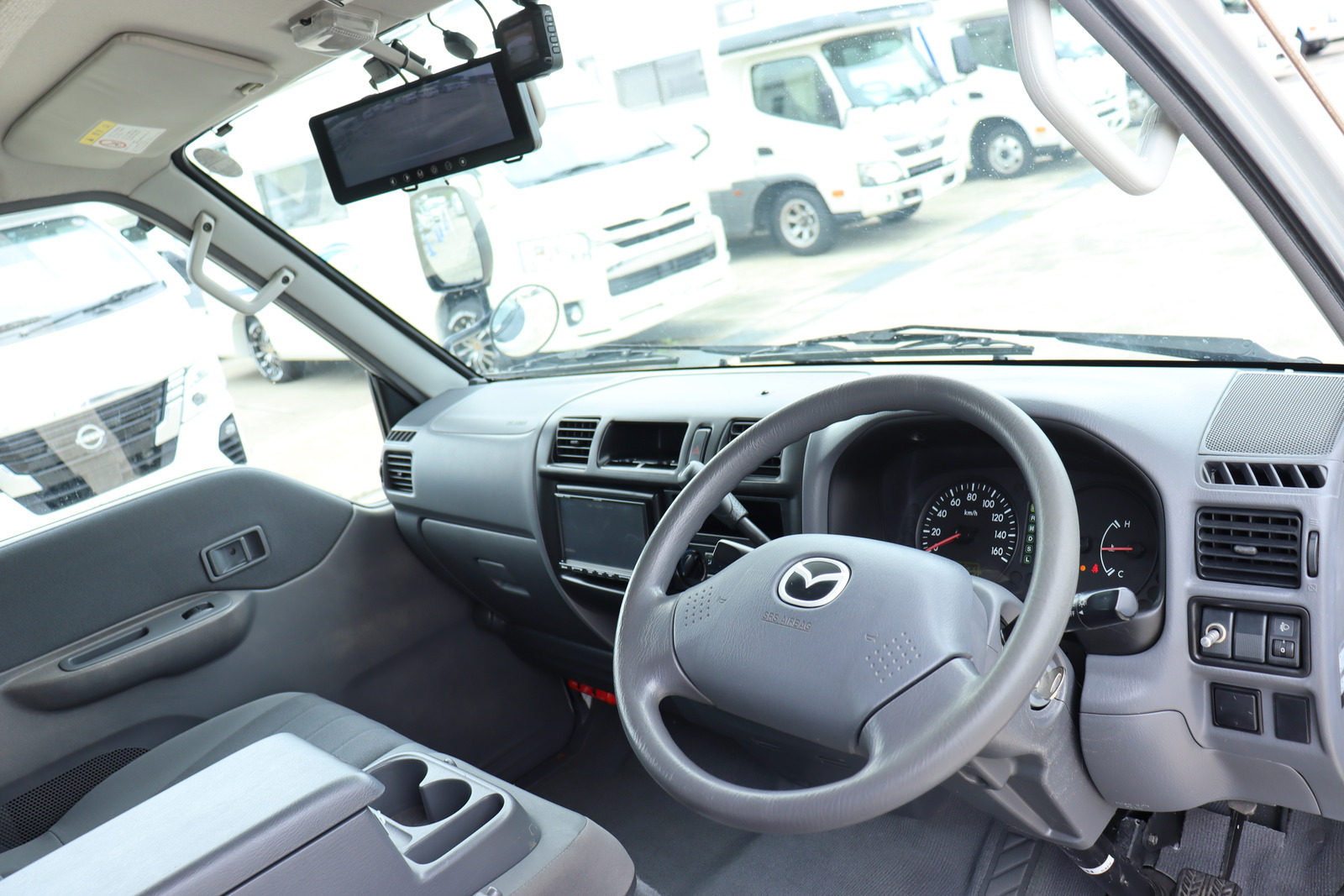 キャンピングカー キャブコン ﾎﾞﾝｺﾞ ﾛｰﾀｽRV ﾏﾝﾎﾞｳ　家AC　発電機　ｿｰﾗｰ