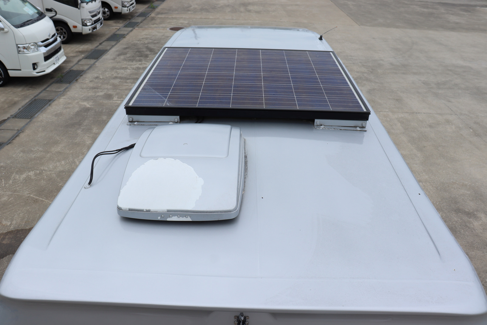 キャンピングカー キャブコン ﾎﾞﾝｺﾞ ﾛｰﾀｽRV ﾏﾝﾎﾞｳ　家AC　発電機　ｿｰﾗｰ