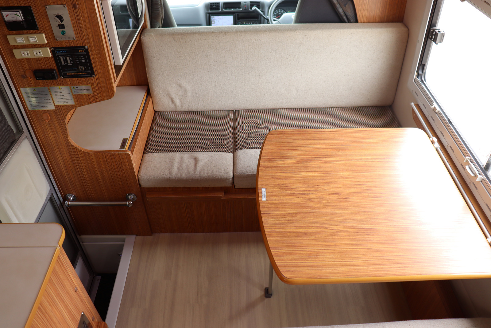 キャンピングカー キャブコン ﾎﾞﾝｺﾞ ﾛｰﾀｽRV ﾏﾝﾎﾞｳ　家AC　発電機　ｿｰﾗｰ
