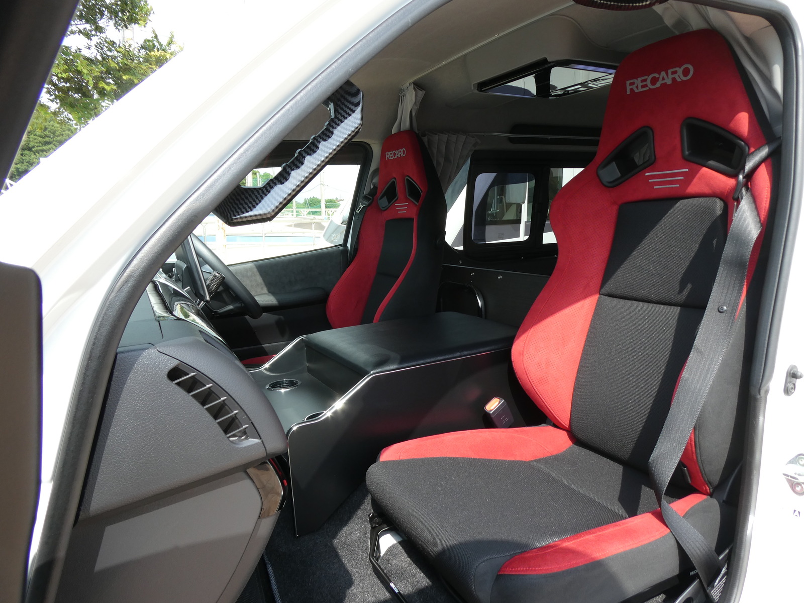 キャンピングカー バンコン FOCS　DS-L　4WD　※内装画像準備中