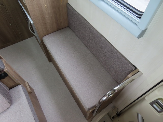 キャンピングカー キャブコン ｶﾑﾛｰﾄﾞｷｬﾝﾊﾟｰ厚木ﾊﾟﾋﾟｰ480 家庭用ｴｱｺﾝ
