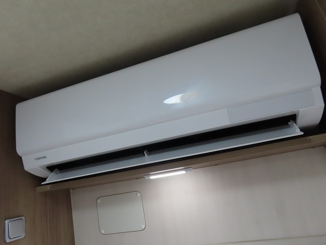 キャンピングカー キャブコン ｶﾑﾛｰﾄﾞｷｬﾝﾊﾟｰ厚木ﾊﾟﾋﾟｰ480 家庭用ｴｱｺﾝ