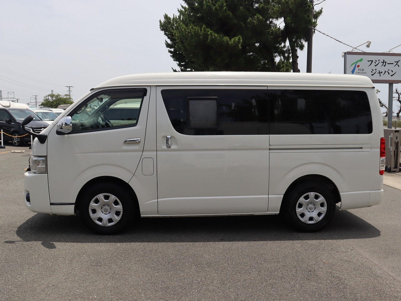 キャンピングカー バンコン ﾊｲｴｰｽ かｰいんてりあ高橋 ﾘﾗｯｸｽﾜｺﾞﾝ