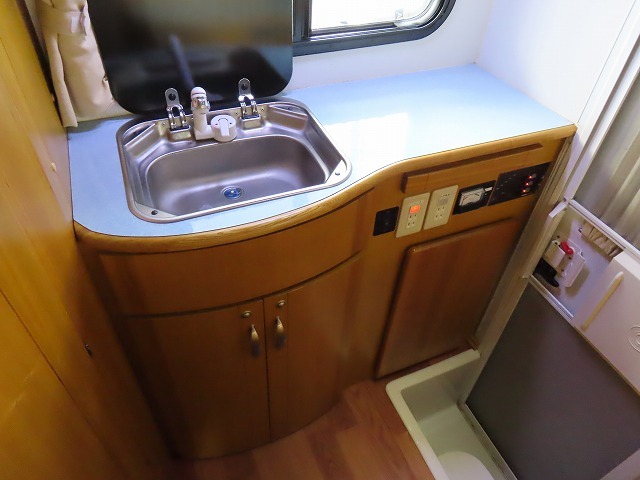 キャンピングカー キャブコン ｶﾑﾛｰﾄﾞ ﾅｯﾂRVﾐﾗｰｼﾞｭ FF暖房 窓ｸｰﾗｰ
