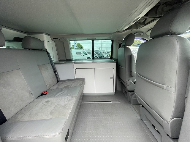 キャンピングカー バンコン VW T5 ｶﾘﾌｫﾙﾆｱ ｼﾞｪﾈﾚｰｼｮﾝ 4WD