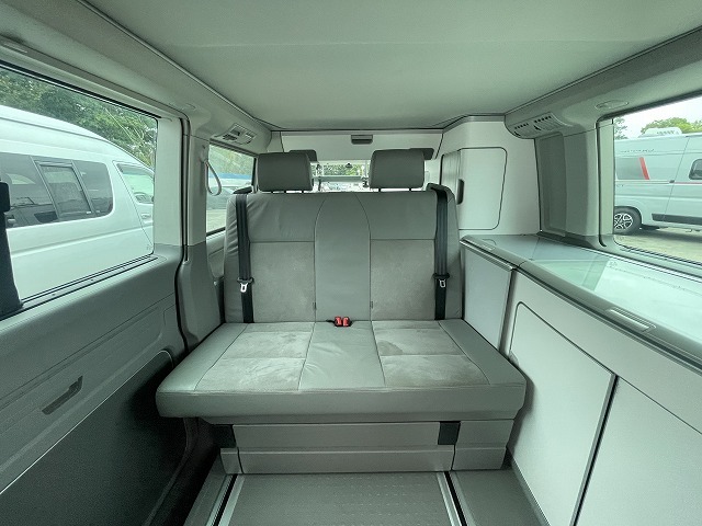 キャンピングカー バンコン VW T5 ｶﾘﾌｫﾙﾆｱ ｼﾞｪﾈﾚｰｼｮﾝ 4WD