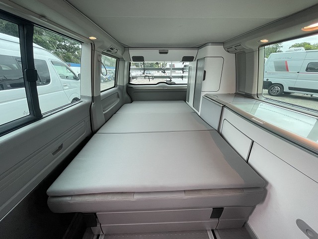 キャンピングカー バンコン VW T5 ｶﾘﾌｫﾙﾆｱ ｼﾞｪﾈﾚｰｼｮﾝ 4WD