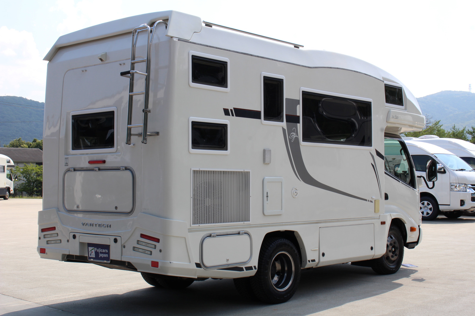 キャンピングカー キャブコン ｶﾑﾛｰﾄﾞ ﾊﾞﾝﾃｯｸ ｼﾞﾙ520ｲﾘｽ 4WD