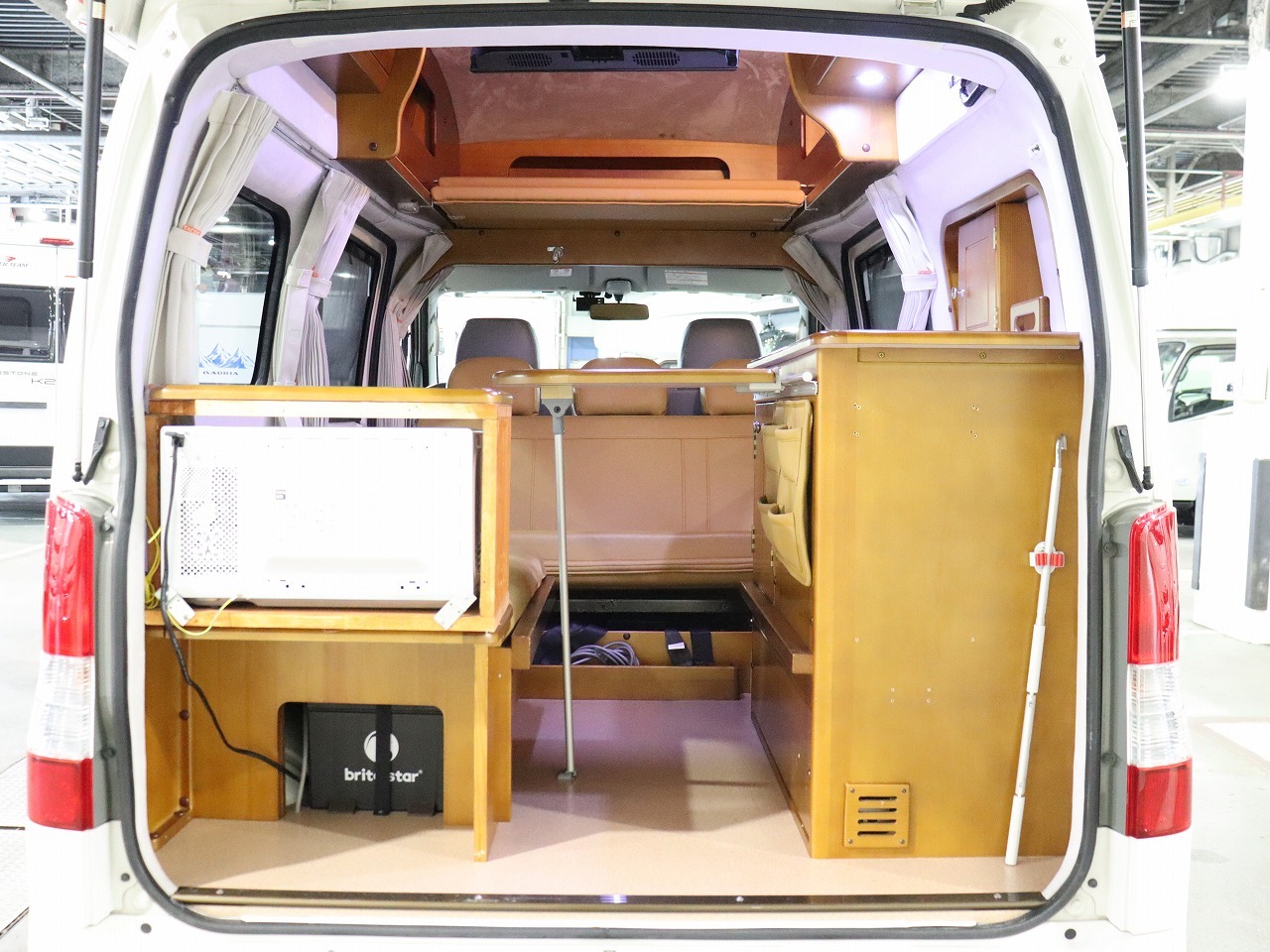 キャンピングカー バンコン ﾗｲﾄｴｰｽ ﾀｺｽ ﾊﾅ 4WD　FF　ｲﾝﾊﾞｰﾀｰ