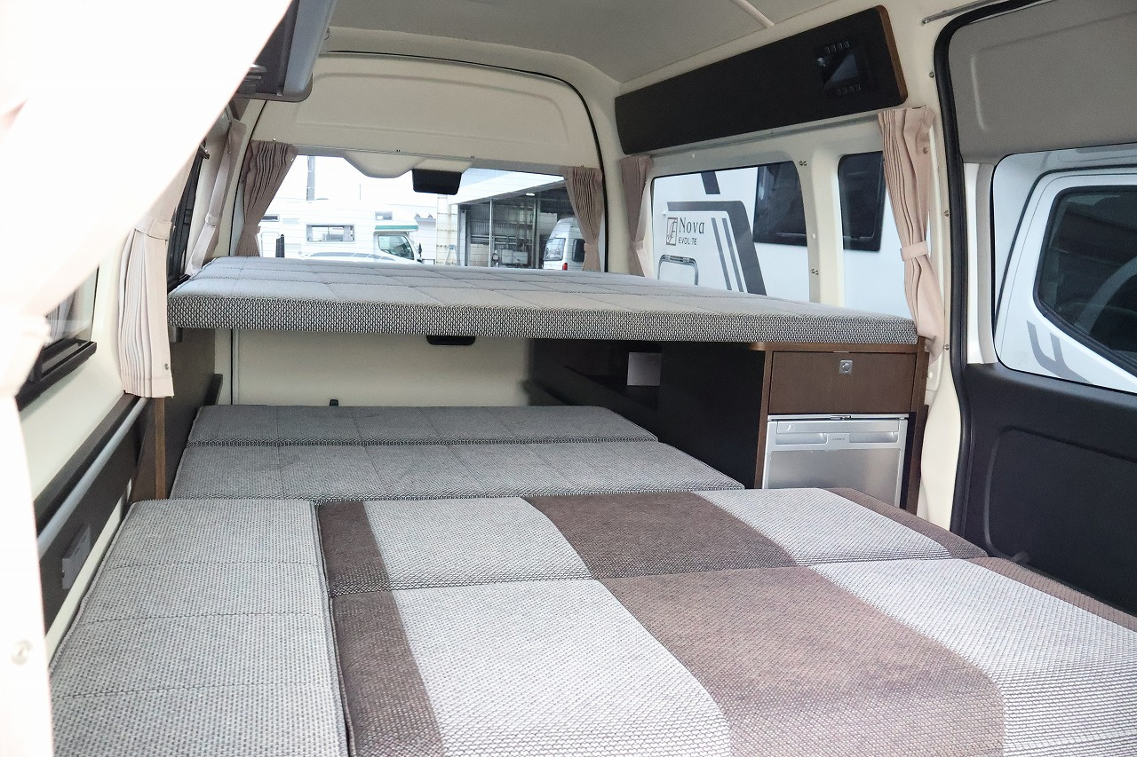 キャンピングカー バンコン ﾊｲｴｰｽ ﾄｲﾌｧｸﾄﾘｰ ﾄｲｽﾞBOX540 4WD