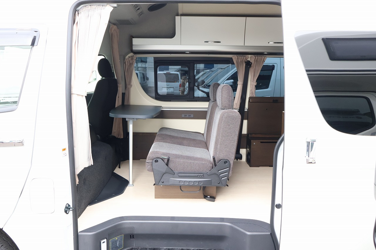 キャンピングカー バンコン ﾊｲｴｰｽ ﾄｲﾌｧｸﾄﾘｰ ﾄｲｽﾞBOX540 4WD