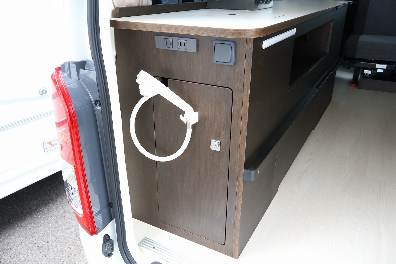キャンピングカー バンコン ﾊｲｴｰｽ ﾄｲﾌｧｸﾄﾘｰ ﾄｲｽﾞBOX540 4WD