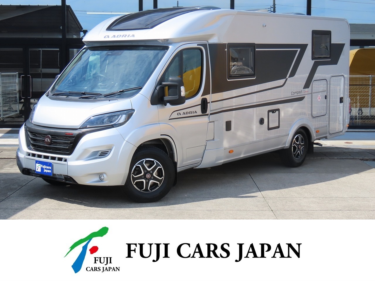 キャンピングカー キャブコン デュカト アドリア コンパクトスプリーム