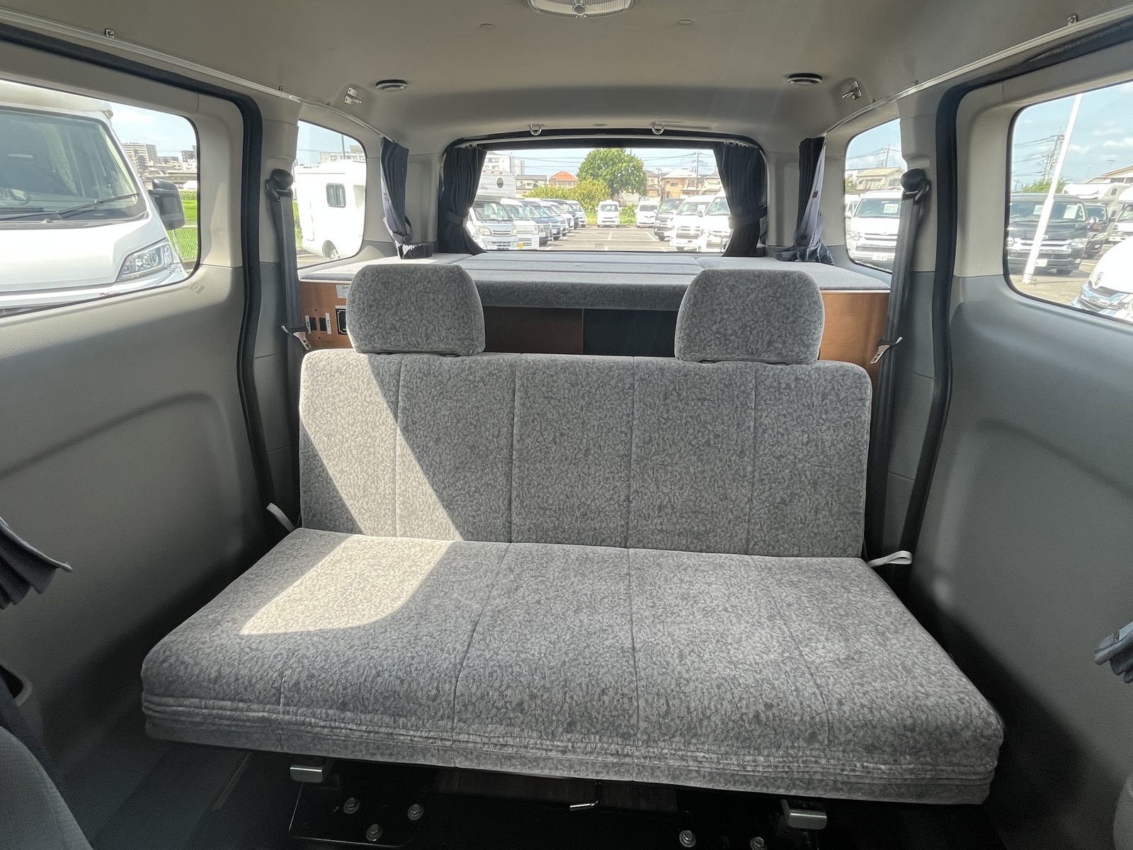 キャンピングカー バンコン NV200 OMCｵﾘｼﾞﾅﾙ FFﾋｰﾀｰ 2段ﾍﾞｯﾄﾞ