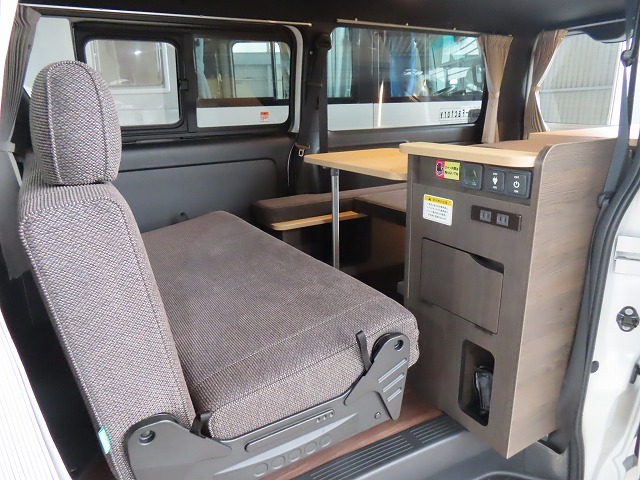 キャンピングカー バンコン ﾊｲｴｰｽ ﾄｲﾌｧｸﾄﾘｰ　U-BASE ONE　