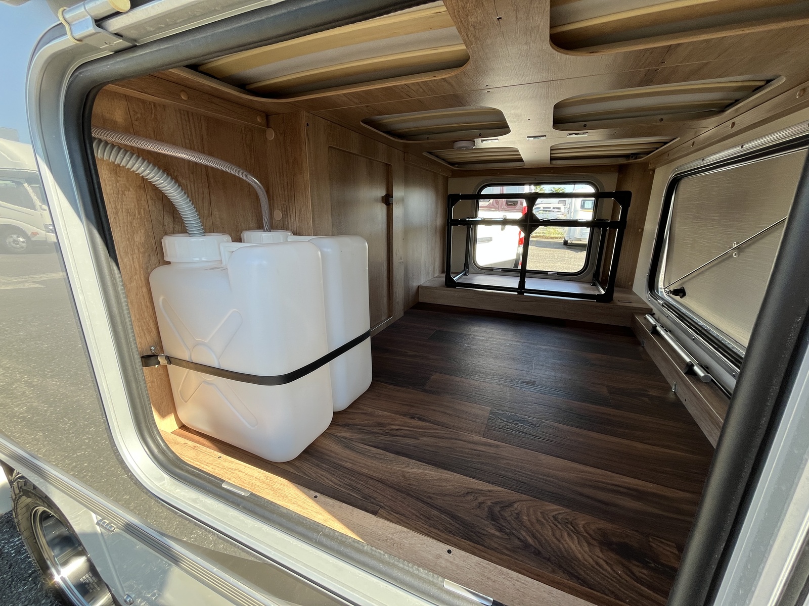 キャンピングカー キャブコン ﾅｯﾂRV ｸﾚｱ5.3Xﾊｲﾊﾟｰｴﾎﾞﾈｵ 軽油4WD