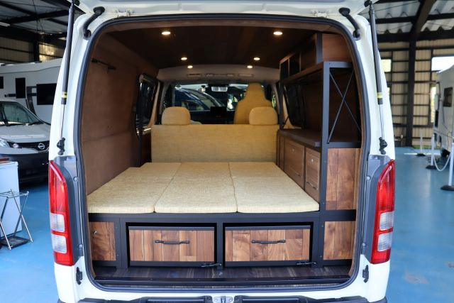 キャンピングカー バンコン ﾊｲｴｰｽ ﾜｰｸVOX ｾﾄﾞﾅ ﾀｲﾌﾟⅢ 4WD