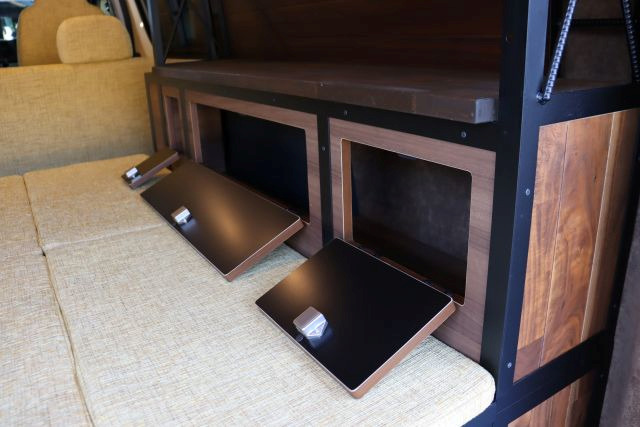 キャンピングカー バンコン ﾊｲｴｰｽ ﾜｰｸVOX ｾﾄﾞﾅ ﾀｲﾌﾟⅢ 4WD