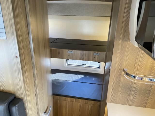キャンピングカー キャブコン ﾊﾞﾝﾃｯｸ ｼﾞﾙ520ｲﾘｽ 特別仕様 登録済み未使用車