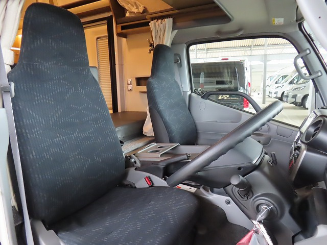 キャンピングカー キャブコン ｶﾑﾛｰﾄﾞ ｼﾞﾙ520ｲﾘｽ特別仕様 登録済み未使用
