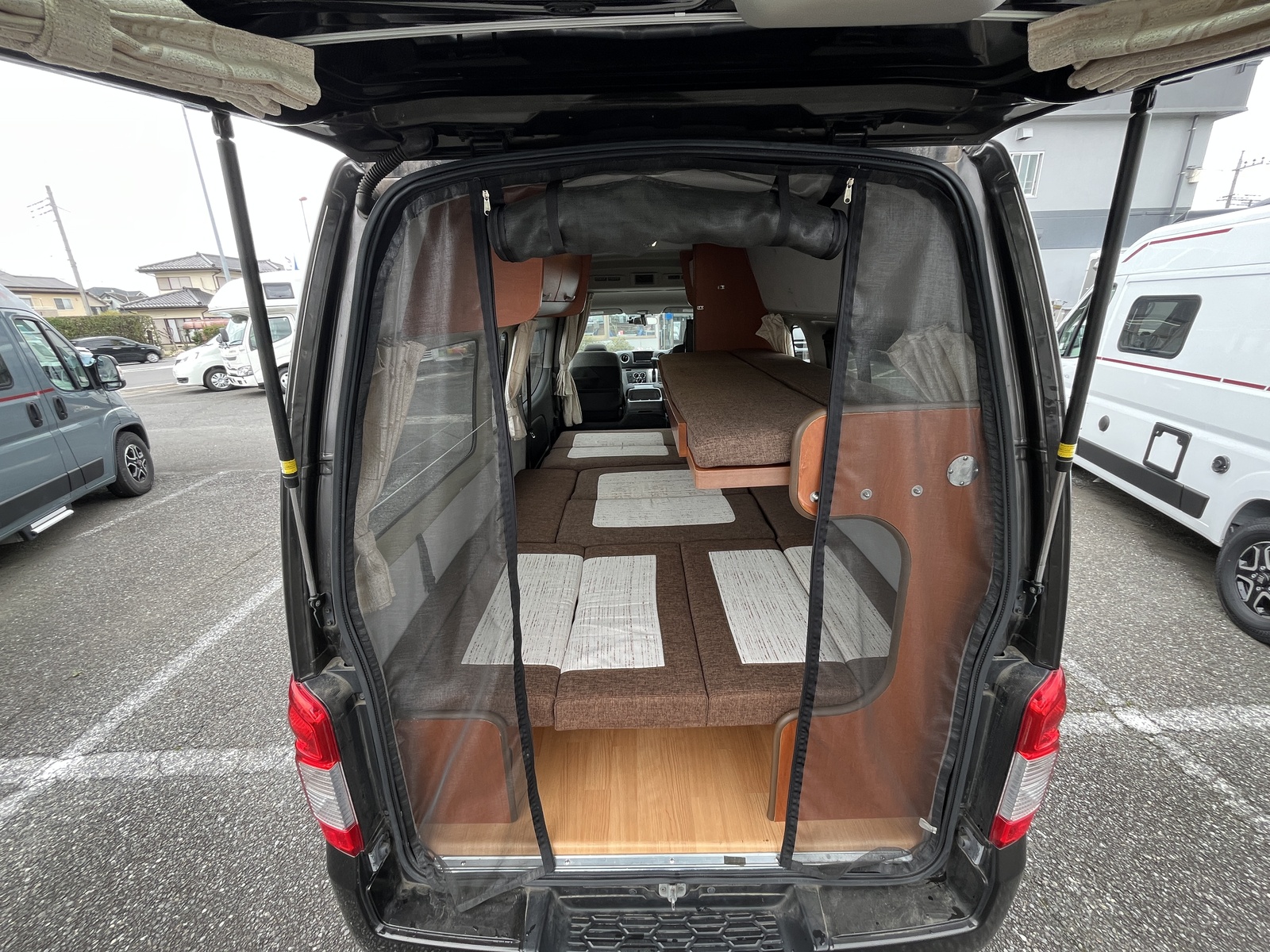 キャンピングカー バンコン ﾅｯﾂRV ﾗﾃﾞｨｯｼｭｺﾝﾎﾟ FFﾋｰﾀｰ TV