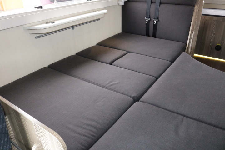 キャンピングカー キャブコン ｶﾑﾛｰﾄﾞ ﾊﾞﾝﾃｯｸｼﾞﾙ520 家庭用ｴｱｺﾝ4WD