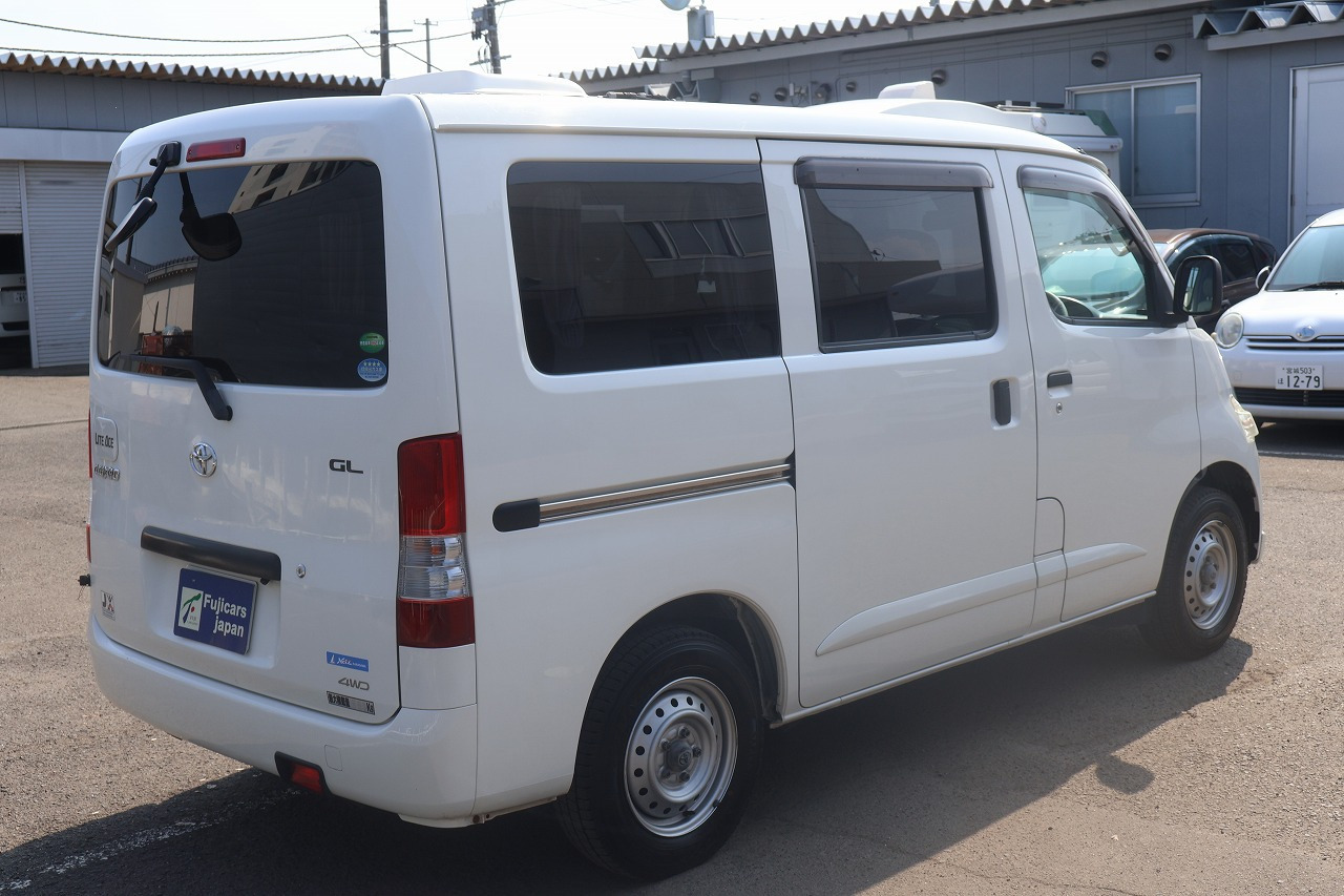 キャンピングカー バンコン ﾗｲﾄｴｰｽ ｽﾃｰｼﾞ21 ﾙｸｼｵ 5MT 4WD