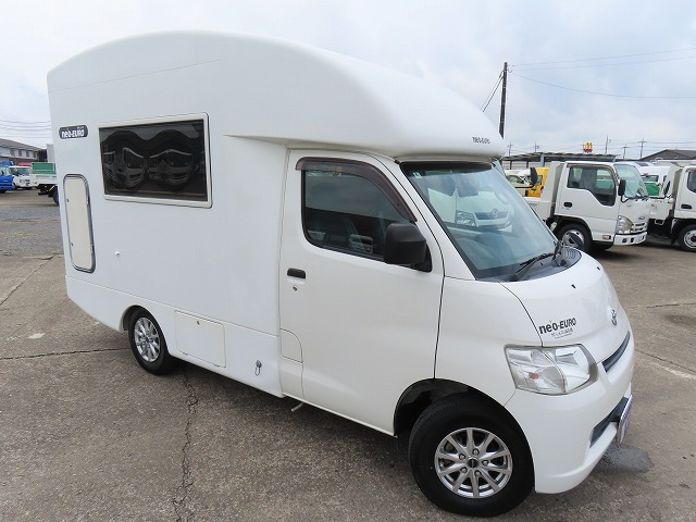 キャンピングカー キャブコン ﾀｳﾝｴｰｽ かｰいんてりあ高橋 ﾈｵﾕｰﾛ 4WD