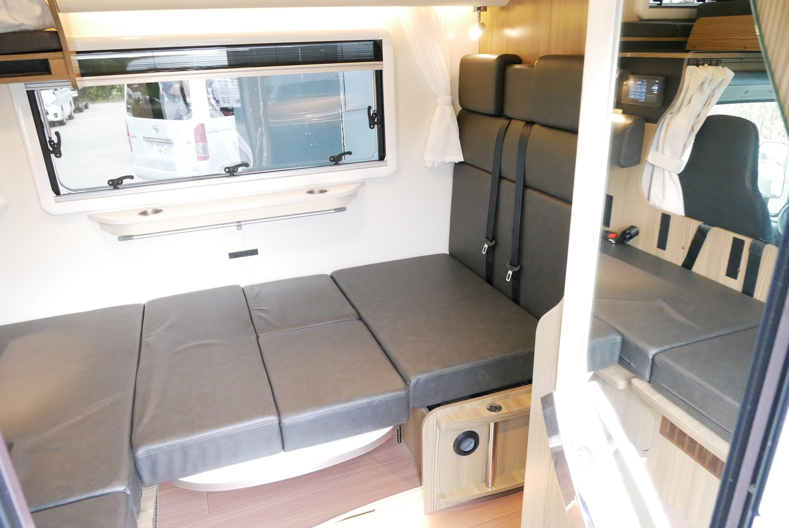 キャンピングカー キャブコン ｶﾑﾛｰﾄﾞ ｼﾞﾙ520ｲﾘｽ特別仕様 登録済み未使用車