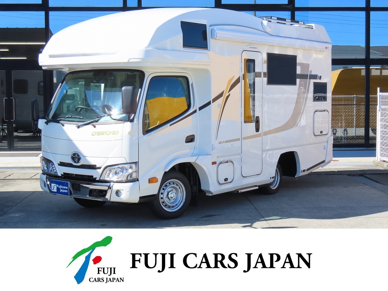 キャンピングカー キャブコン カムロードジル520イリス特別仕様 登録済み未使用車