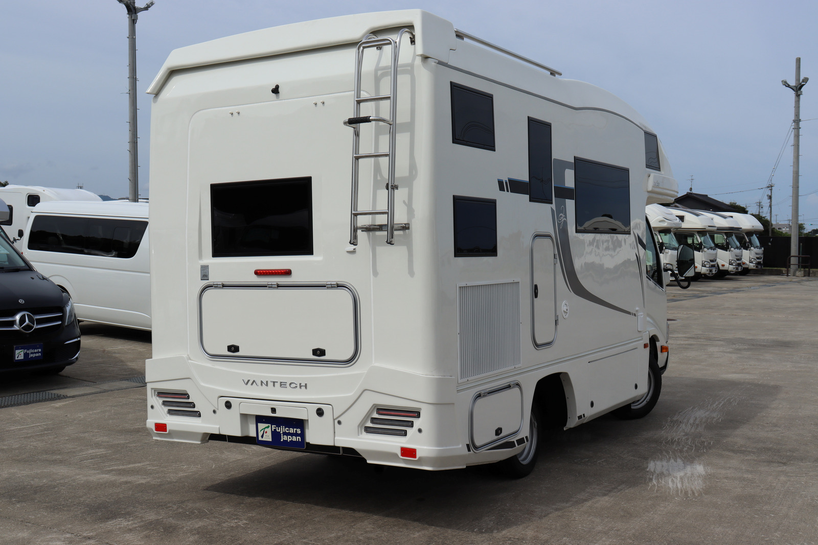 キャンピングカー キャブコン ﾊﾞﾝﾃｯｸ ｼﾞﾙ520ｲﾘｽ特別仕様　登録済未使用車