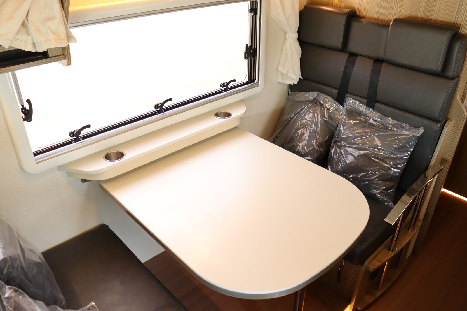 キャンピングカー キャブコン ﾊﾞﾝﾃｯｸ ｼﾞﾙ520ｲﾘｽ特別仕様　登録済未使用車